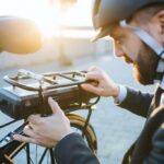 To increase the range of your electric bike, you can invest in a second battery. © Halfpoint, Adobe Stock