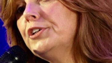 Oregon's governorship is upended by an independent candidate, giving the GOP a chance.