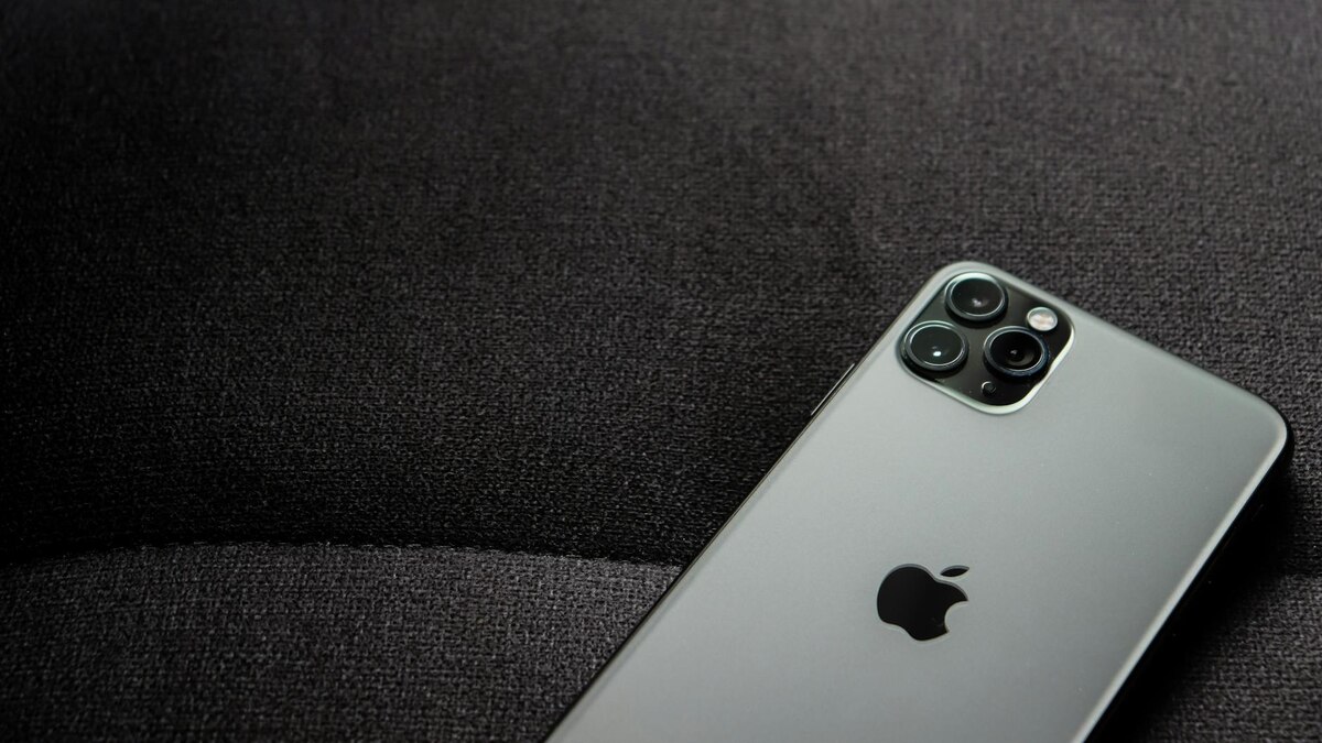 Flagship Phone Showdown: iPhone 16 Pro Max vs Samsung Galaxy S25 Ultra vs Pixel 9