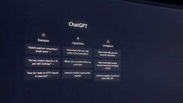 Screen displaying ChatGPT examples, capabilities, and limitations.